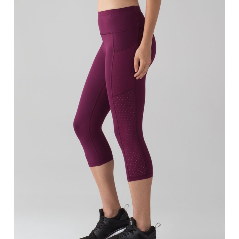 Lululemon Mind Over Miles Crop 17 Marvel Fuchsia Size 4 Leggings